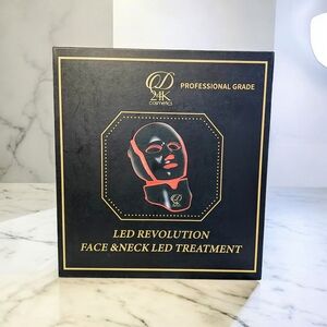 NWOT-D24K LED Face & Neck Device By D'OR